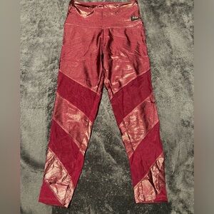PINK by Victoria Secret S Ultimate leggings maroon with gold shiny & mesh parts